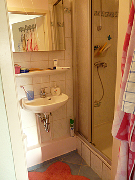 wohnung_3 Badezimmer im Pink-Touch ;-)